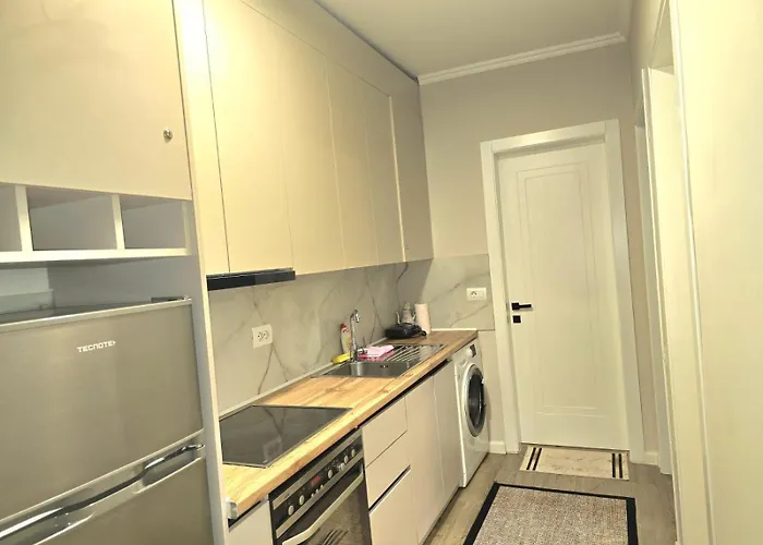 Apartamento Nea Tirana